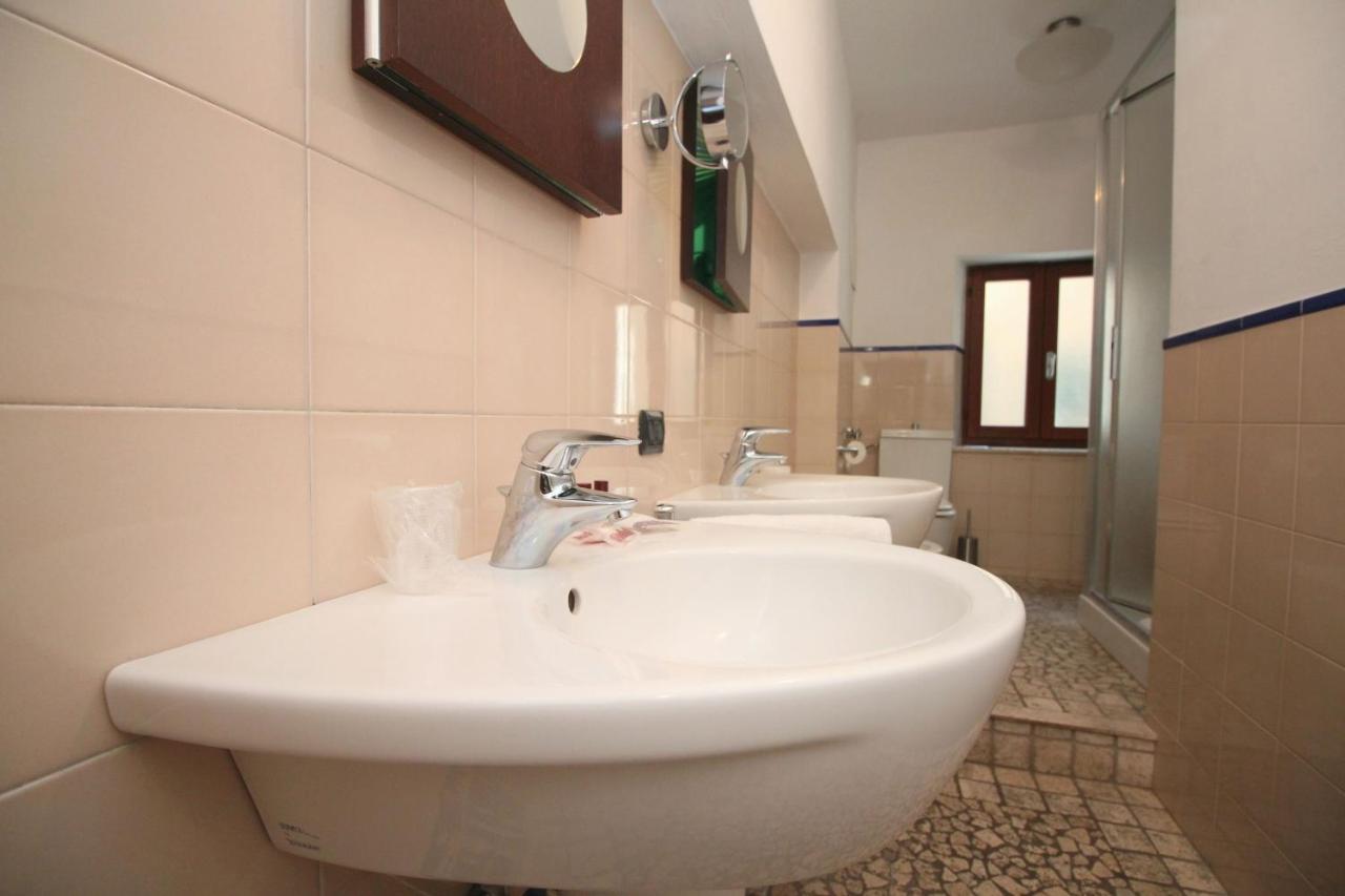Logge Del Papa Apartment Siena Bagian luar foto